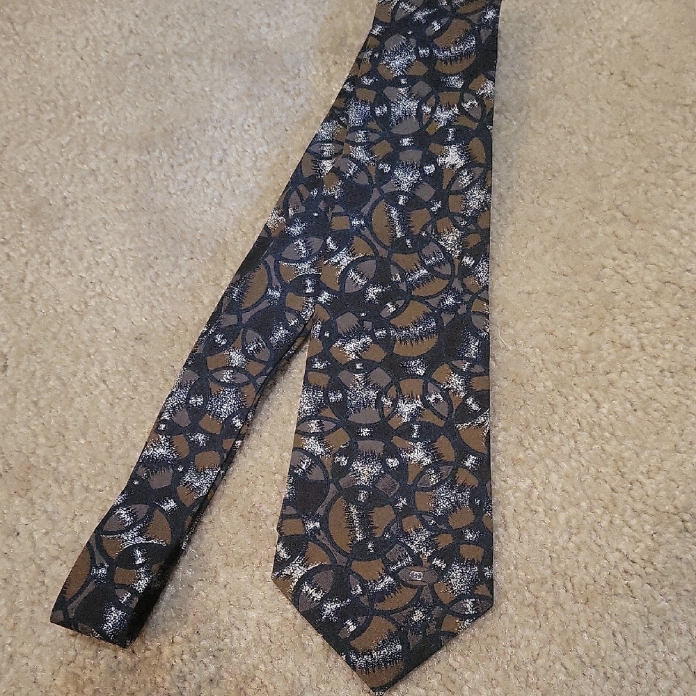 Vintage Gucci Elegant Brown/ Navy Patterned Tie